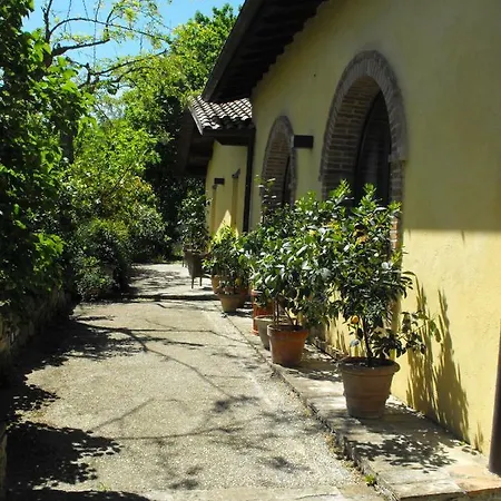 Alojamento de Acomodação e Pequeno-almoço Il Governatore 3*